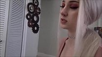 Skylar Vox любит секс с большими собаками